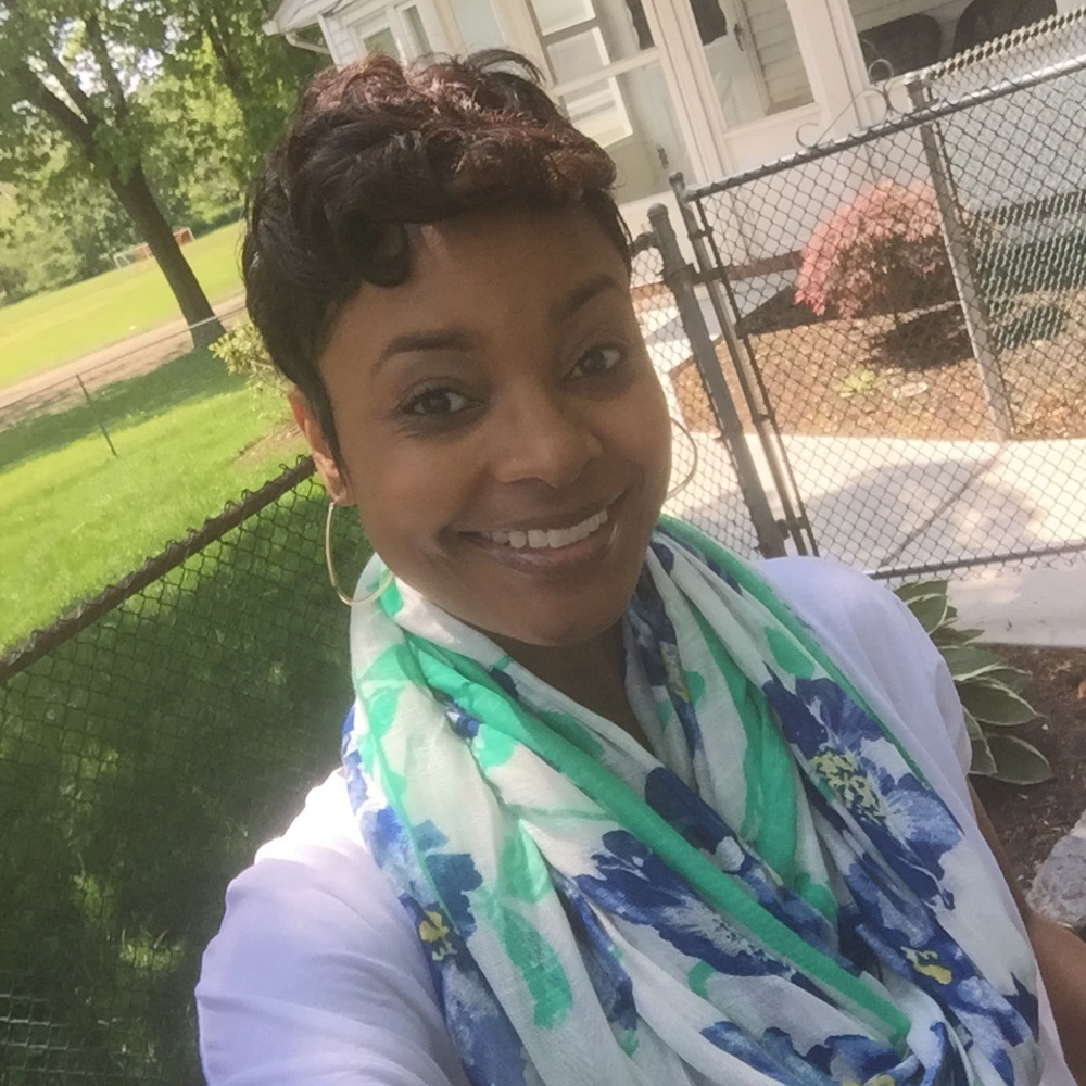 Meet your Posher, Eishia